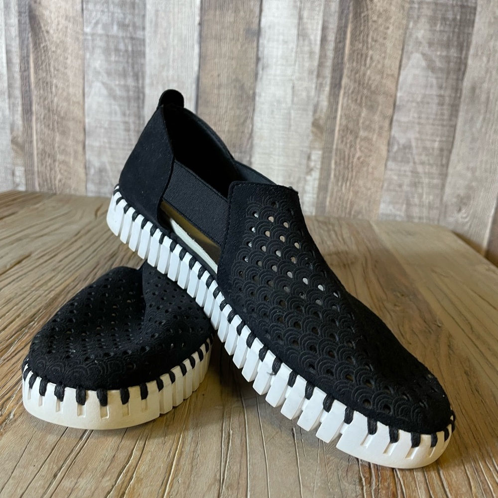 Ilse Jacobsen Black Slip-On Shoes